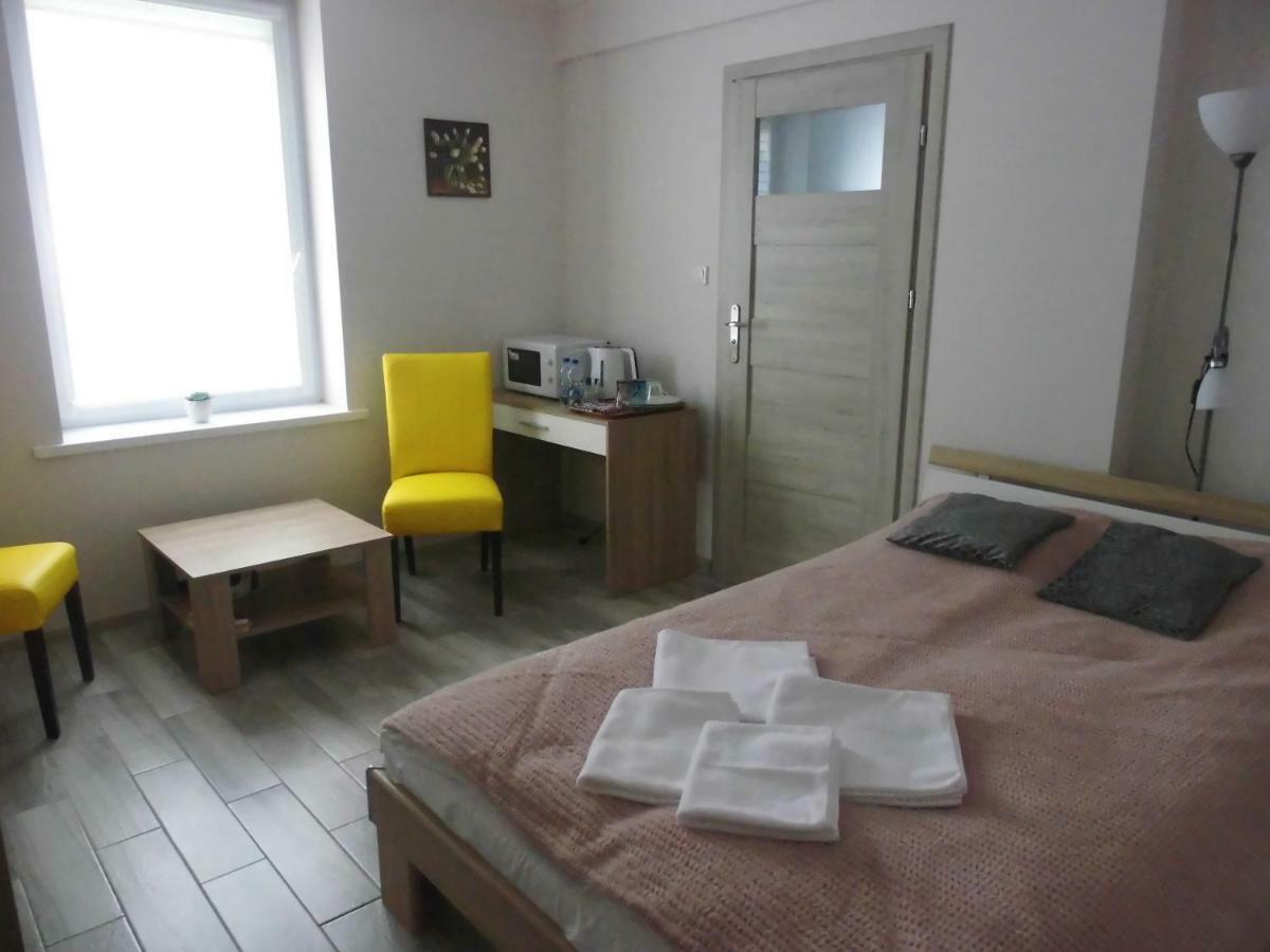 Apartament Bezowy pokój Jedlina-Zdroj Zewnętrze zdjęcie